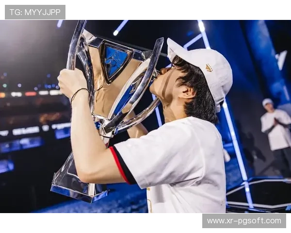 T1冠军皮肤设计理念曝光：粉丝投票决定英雄选择